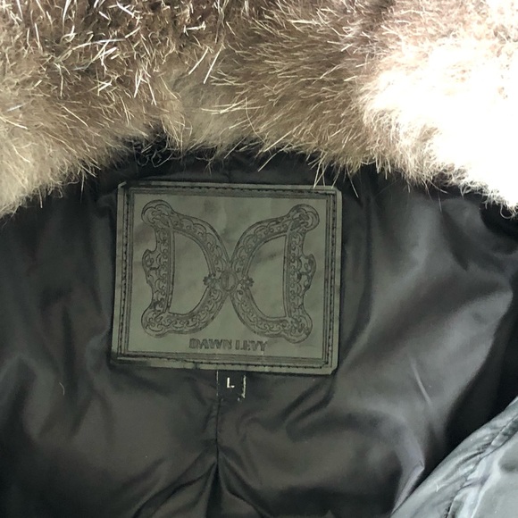 Parka brand name Dawn Levy .. Fill: 80% Down, 20% Feathers. - Picture 9 of 9